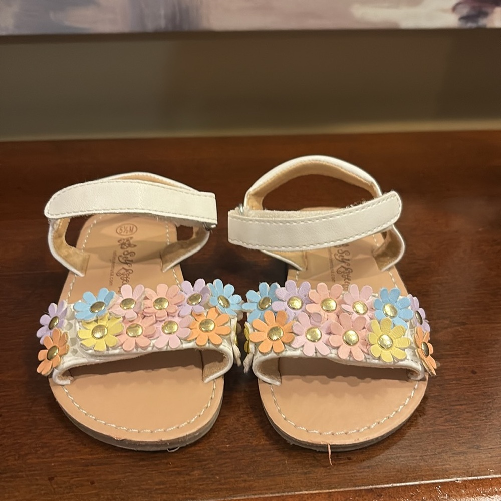 BABY GIRLS CUTE SANDALS - Picture 12 of 12